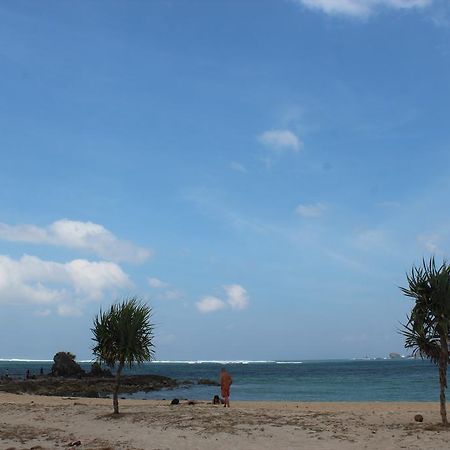 Tastura Beach Hotel Kuta  Zewnętrze zdjęcie
