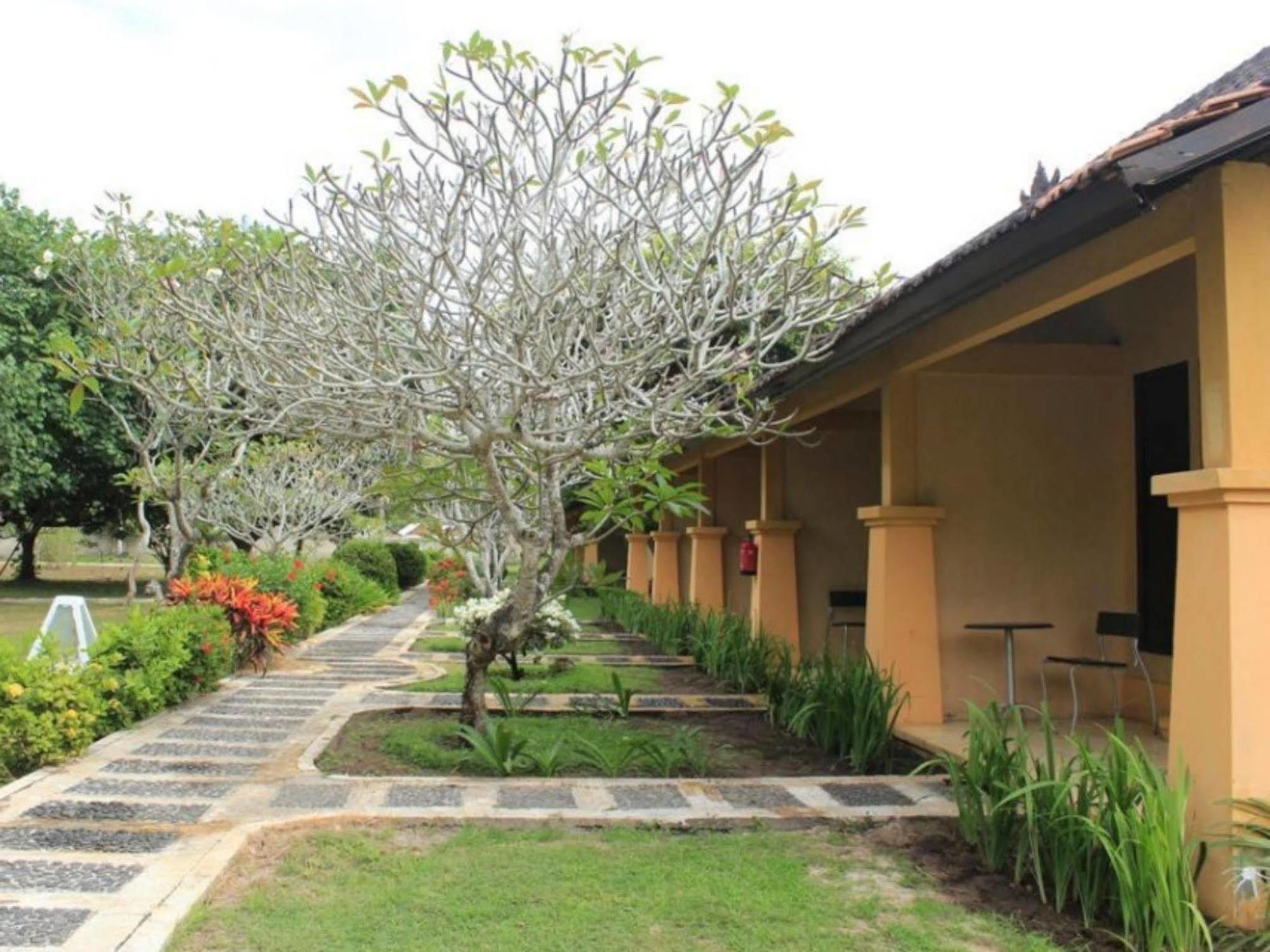 Tastura Beach Hotel Kuta  Zewnętrze zdjęcie