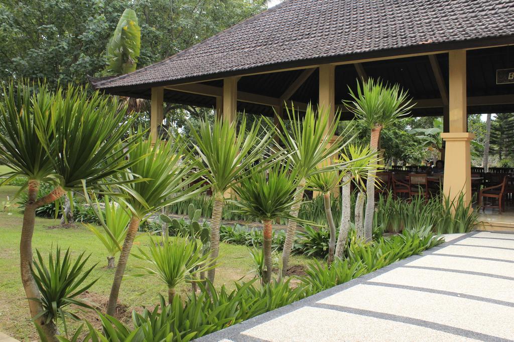 Tastura Beach Hotel Kuta  Zewnętrze zdjęcie